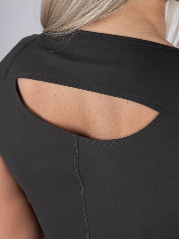 remotion crop top dark grey back detail