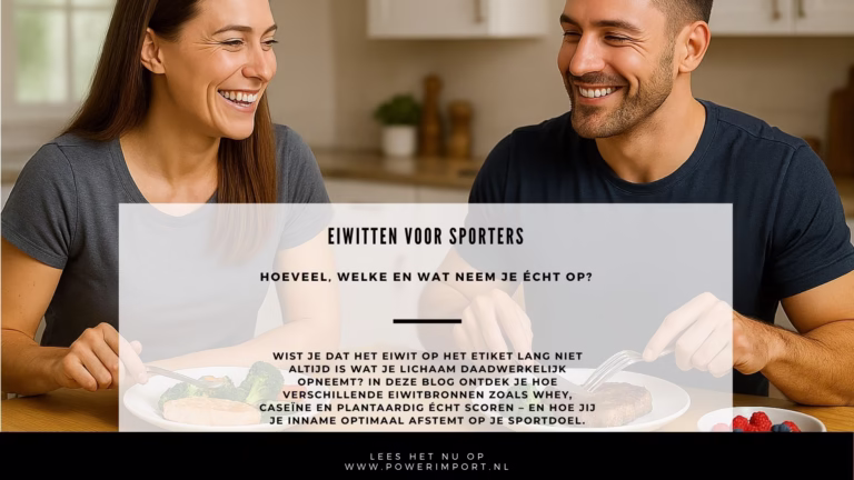 Eiwitten voor Sporters: Hoeveel Heb Je Echt Nodig (En Wat Wordt Opgenomen)? Fit koppel geniet van eiwitrijke maaltijd met biefstuk, zalm en groenten aan een houten eettafel