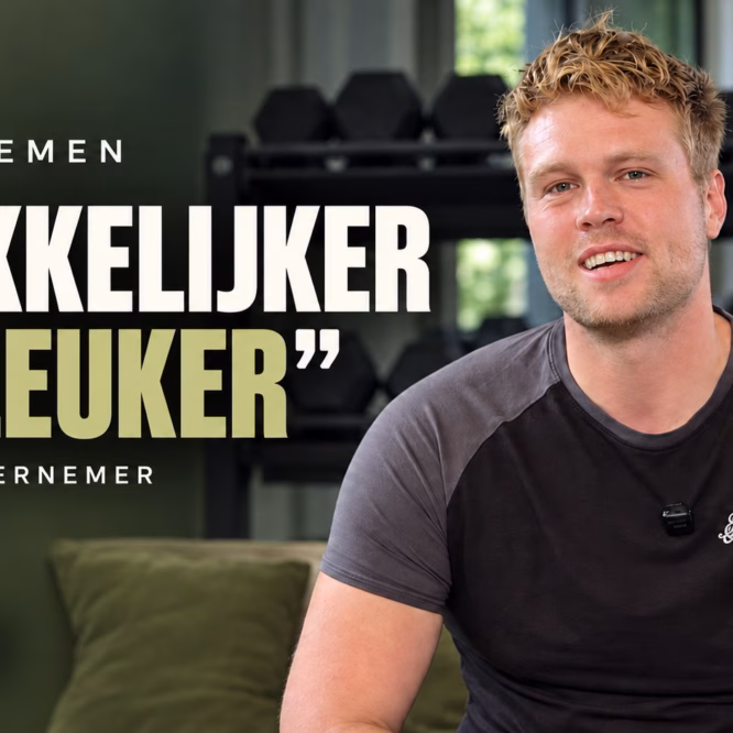 Jay (32): van trainingsplateau naar nieuwe persoonlijke records Jay tijdens zijn interview, met de uitspraak over ondernemen: makkelijker en leuker. Doorbreekts zijn trainingsplateau.